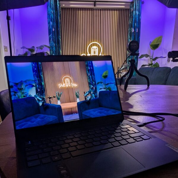 Cozy - Laptop-1